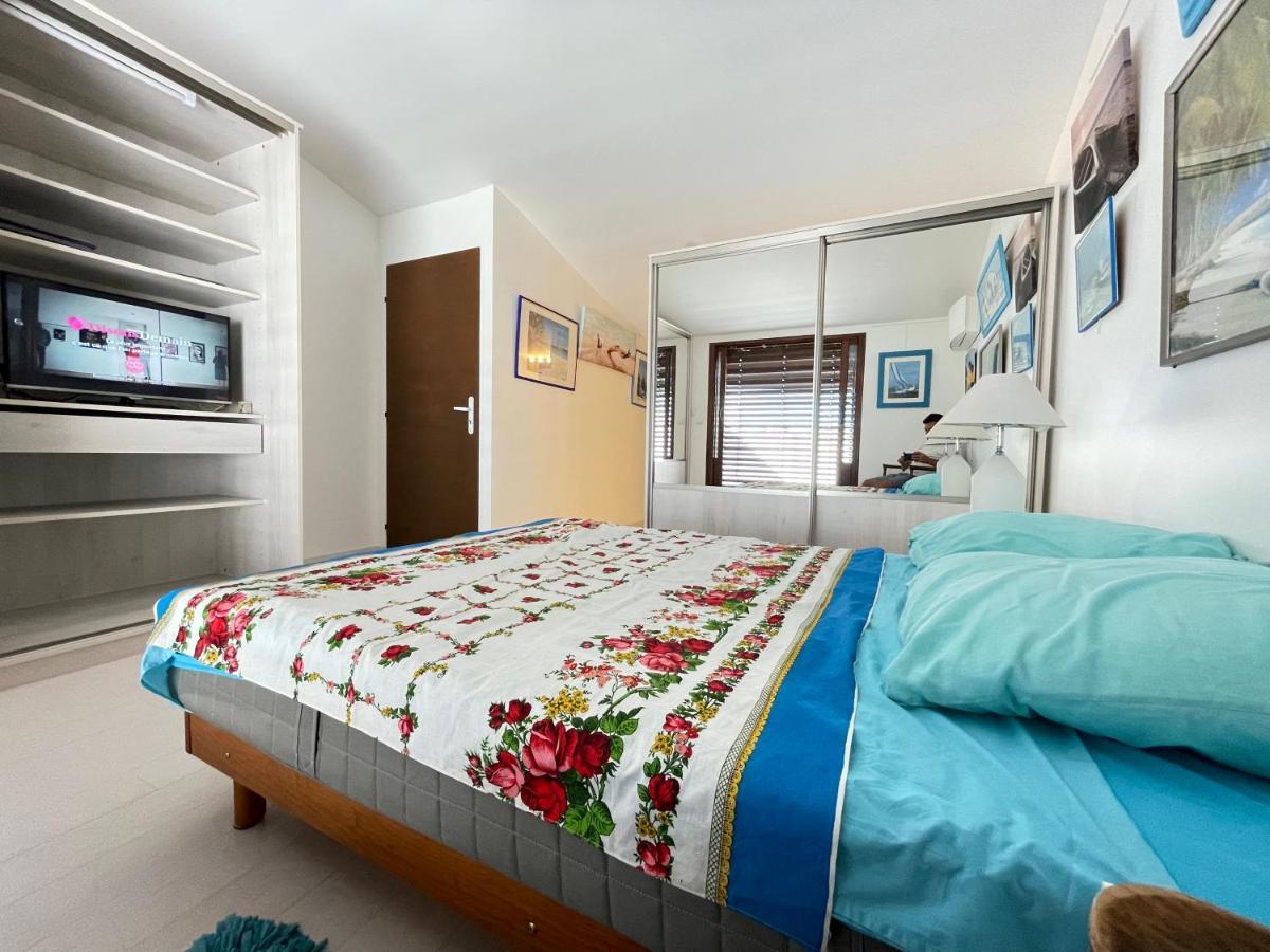 Chambre, Balcon, Vu Remparts, Clim Aigues-Mortes Exterior photo